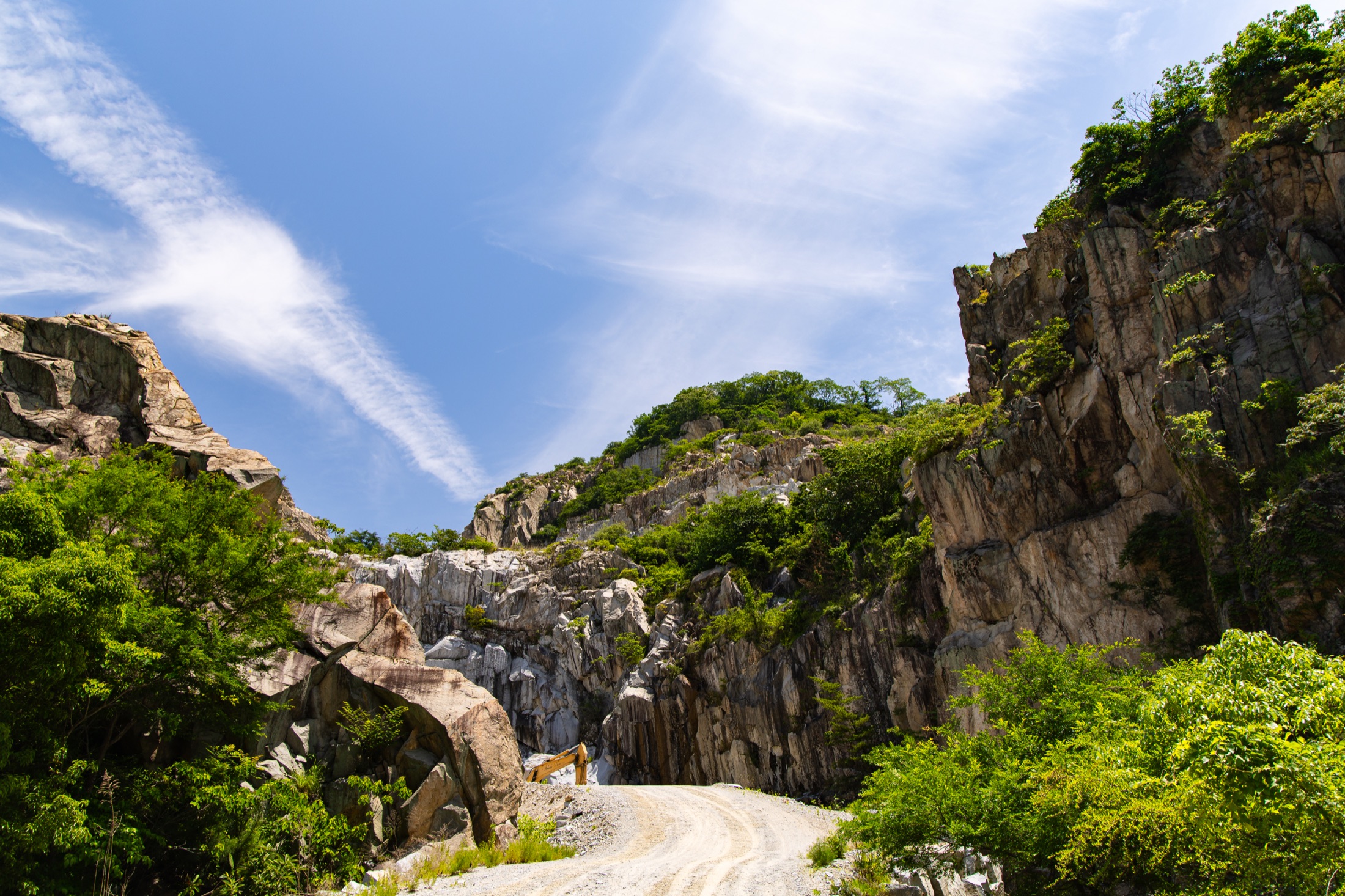 Looking up through the Aji quarry